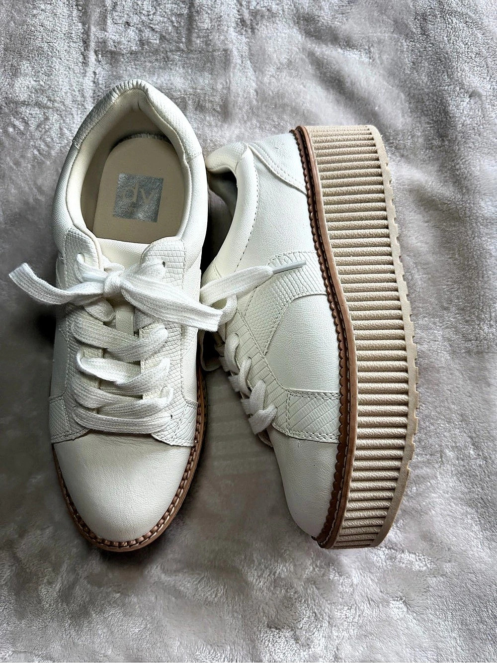 DV Dolce Vita Bubbles Platform Sneakers - Women’s Size 8.5, White & Tan - Worn O